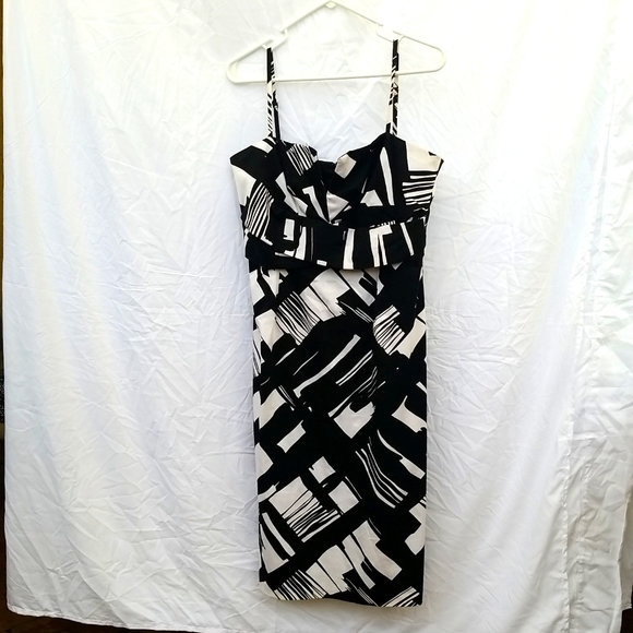 White House Black Market Dresses & Skirts - White House Black Market size 12 dress black and white avant garde print